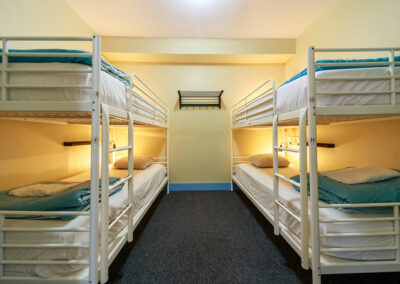 bunk-bed-vancouver-hostel-budget-samesun
